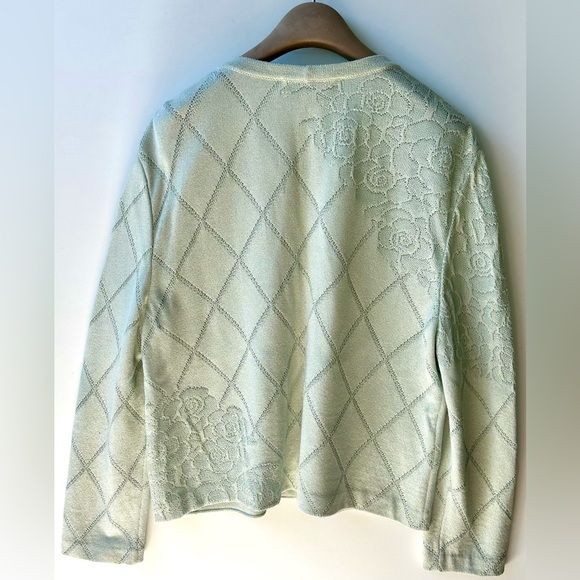 St. John Collection pale green cardigan, size L - Picture 5 of 10